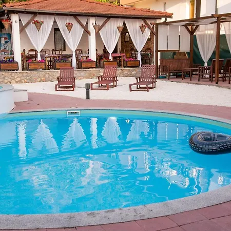Bashoski 3* Peštani